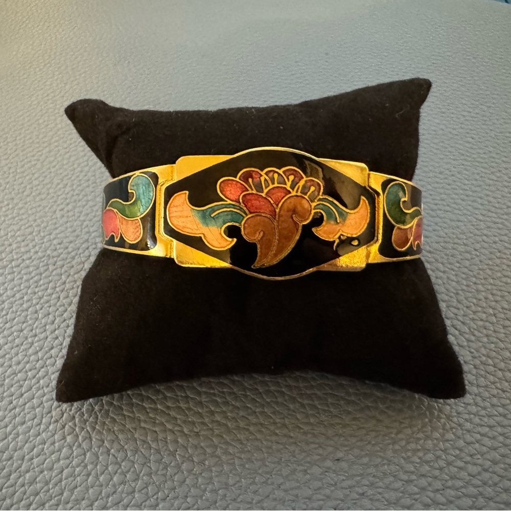 Vintage Gold-Tone Black Enamel Cloisonné Floral Hinged Cuff Bracelet. 1980’s